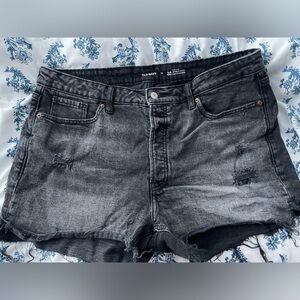 Womens OG straight black denim distressed shorts
